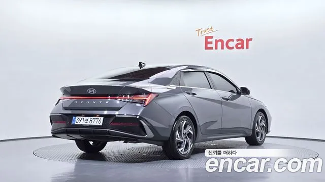 Hyundai Avante CN7 — Фото автомобиля 2