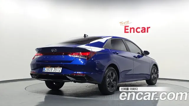 Hyundai Avante — Фото автомобиля 2