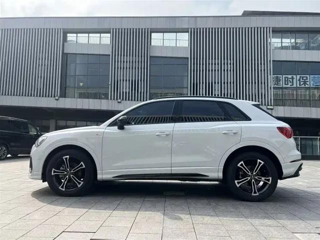 Audi Q3 — Фото автомобиля 2