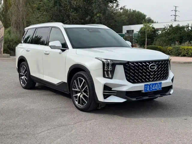 Фотография автомобиля — GAC Trumpchi GS8