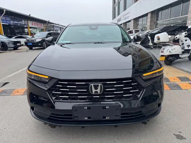 Honda Accord — Фото автомобиля 2
