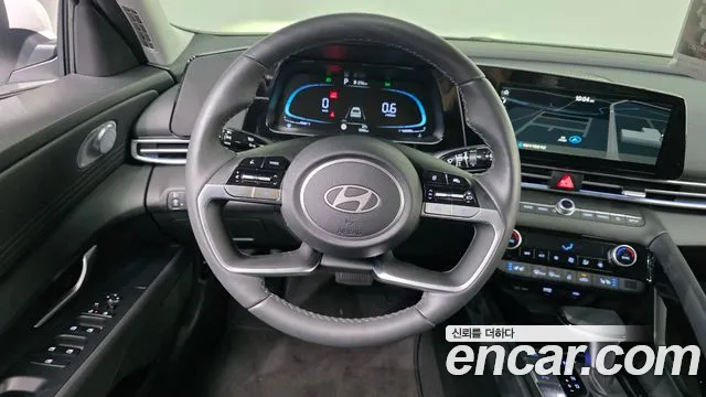 Hyundai Avante CN7 — Фото автомобиля 12