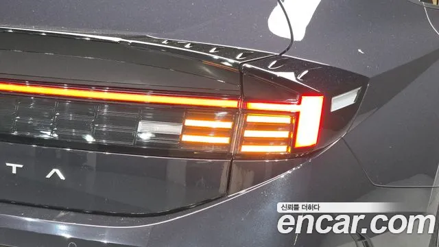 Hyundai Sonata — Фото автомобиля 6