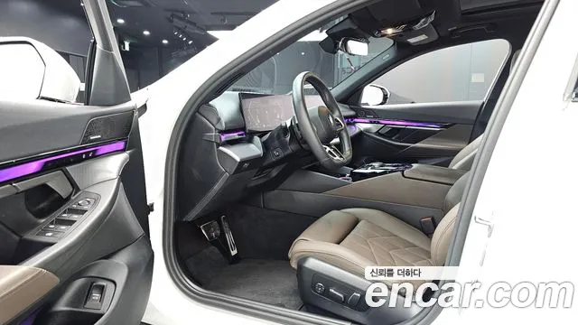 BMW 5-Series 5 серия (G60) 523d M Sport — Фото автомобиля 9