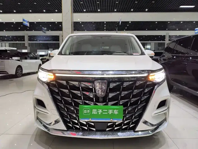 Roewe iMAX8 — Фото автомобиля 2