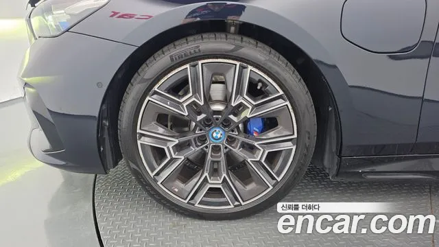 BMW 5 Series G60 — Фото автомобиля 5