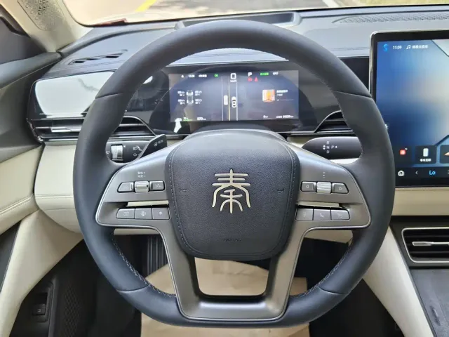 BYD Qin L — Фото автомобиля 11
