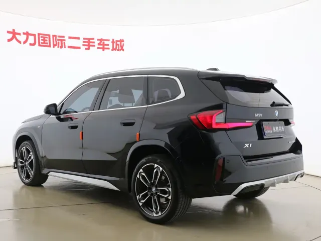 BMW X1 — Фото автомобиля 13