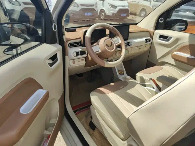 Wuling Hongguang Mini EV — Фото автомобиля 15