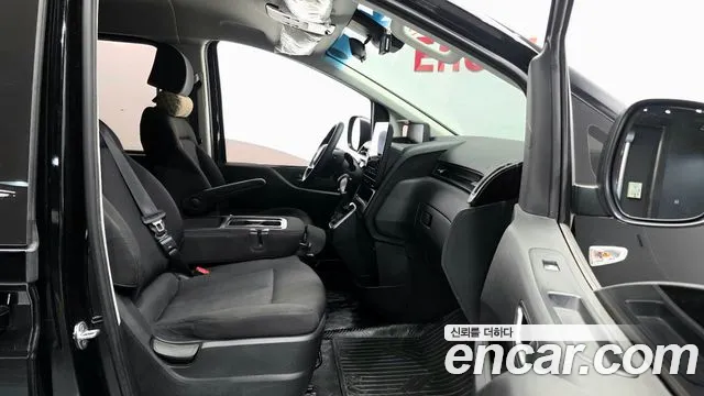 Hyundai Staria Staria Tourer 11 мест — Фото автомобиля 11
