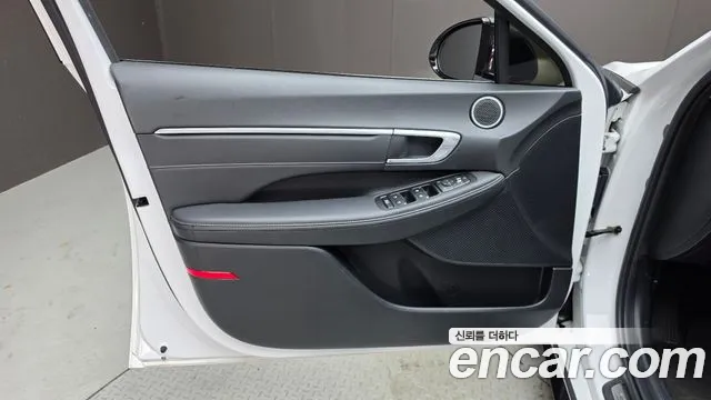 Hyundai Sonata — Фото автомобиля 13