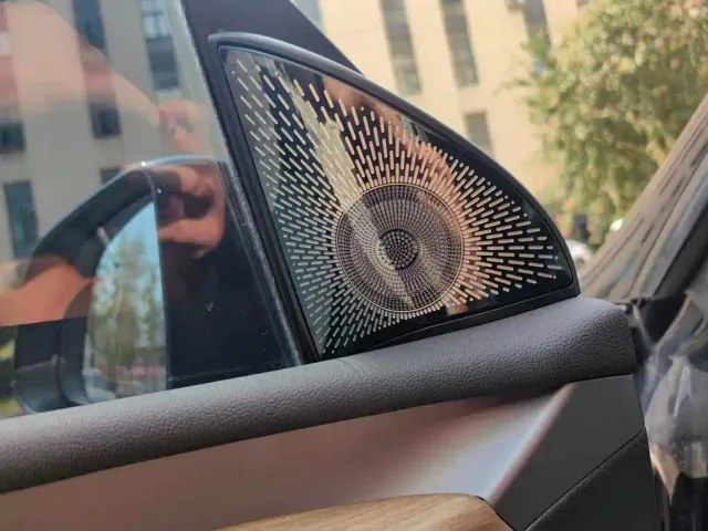Tesla Model Y — Фото автомобиля 5