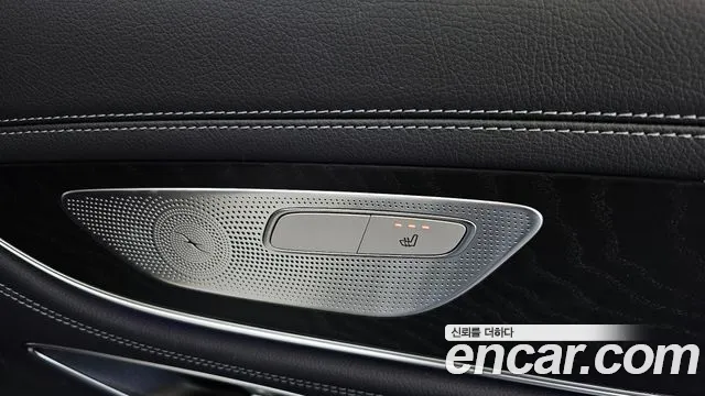 Mercedes-Benz CLS-Class — Фото автомобиля 17
