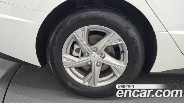 Hyundai Sonata Sonata (DN8) 2.0 LPG(Для проката) — Фото автомобиля 5