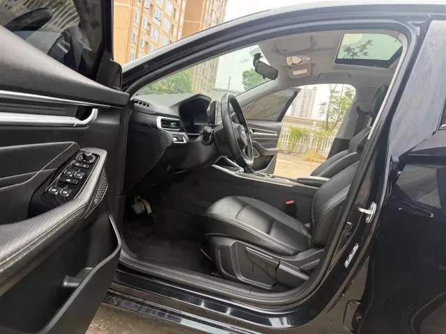 Geely Emgrand — Фото автомобиля 19