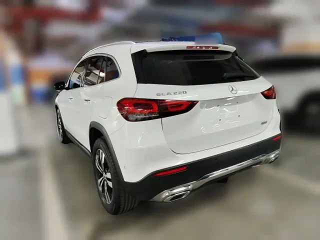 Mercedes-Benz GLA-Class — Фото автомобиля 6