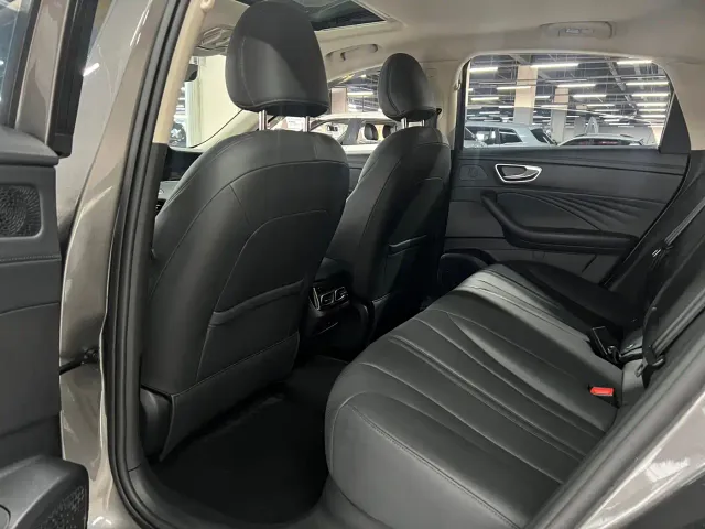 Roewe D7 — Фото автомобиля 5