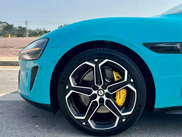 Xiaomi SU7 — Фото автомобиля 14