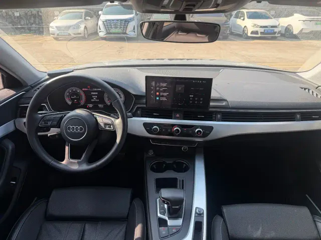 Audi A4L — Фото автомобиля 12