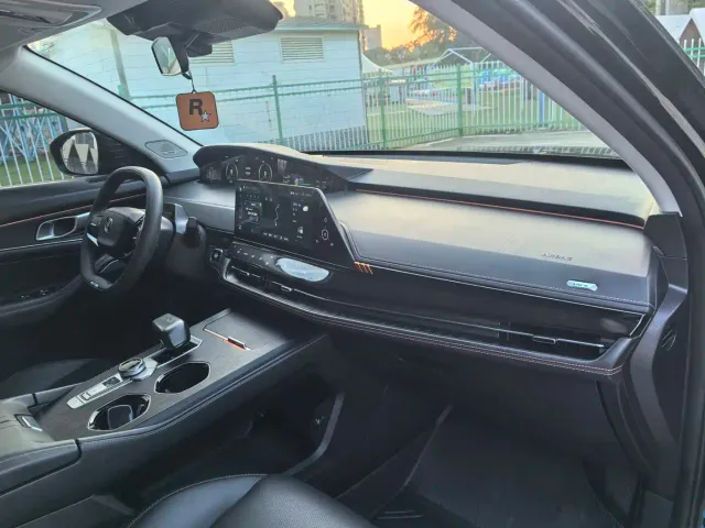 Changan Changan UNI-K iDD 2022 Blue Whale iDD 130km 1.5T Premium — Фото автомобиля 14