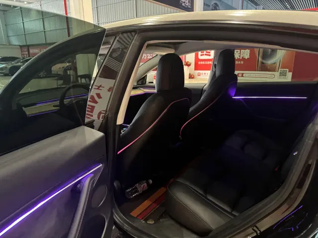 Tesla Model 3 — Фото автомобиля 9