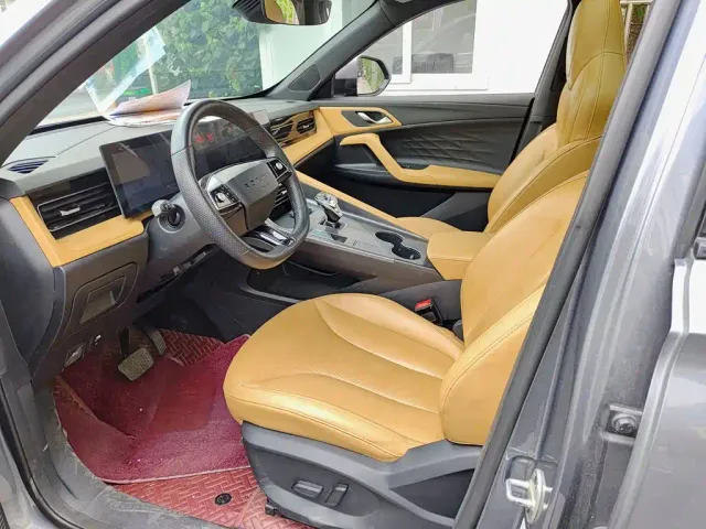 Roewe RX5 — Фото автомобиля 7