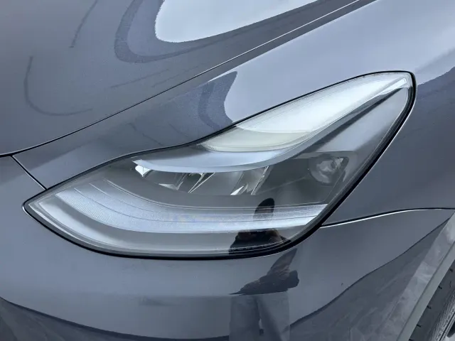Tesla Model Y — Фото автомобиля 11