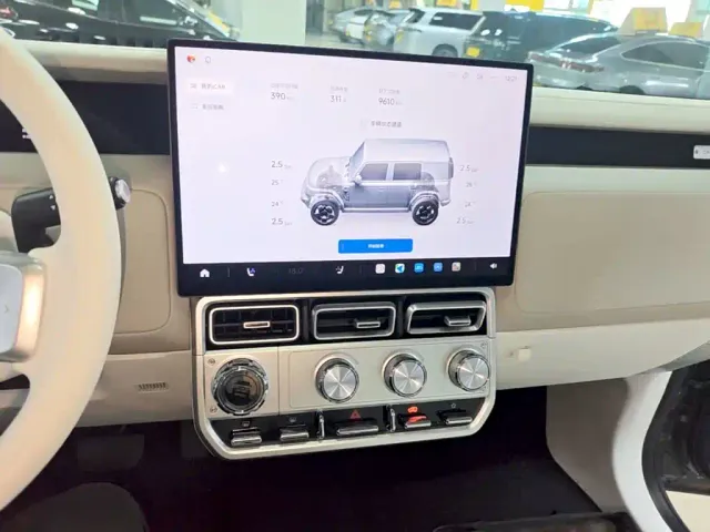 iCAR V23 — Фото автомобиля 12