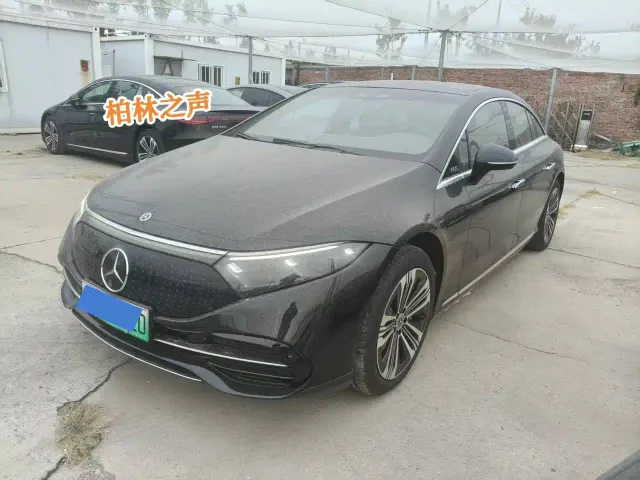 Фотография автомобиля — Mercedes-Benz EQS