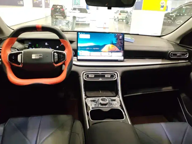 Geely Galaxy Stellar 6 — Фото автомобиля 12