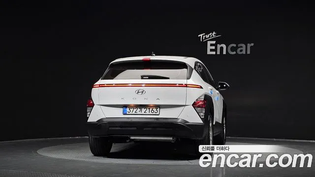 Hyundai Kona — Фото автомобиля 4