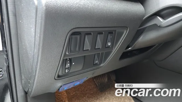 Renault-KoreaSamsung QM6 Новый QM6 2.0 GDe RE Signature 2WD — Фото автомобиля 26