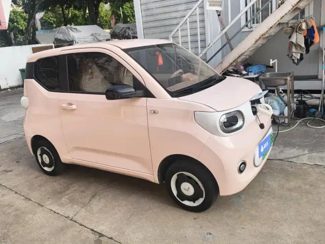 Фотография автомобиля — Wuling Hongguang Mini EV