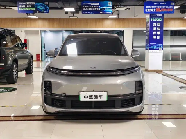 Li Auto Li L8 2023 Pro — Фото автомобиля 3