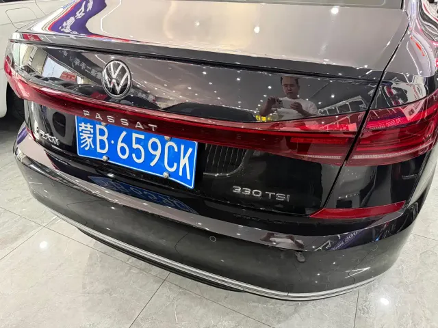 Volkswagen Passat — Фото автомобиля 15