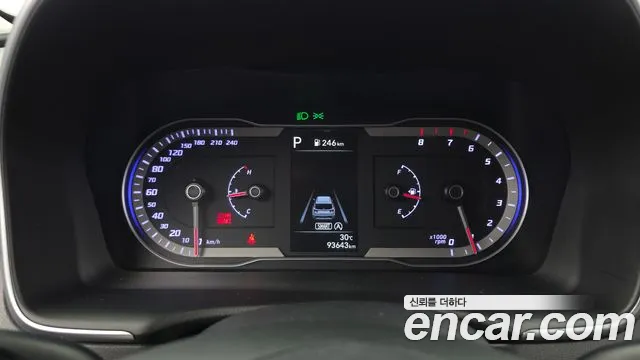 Hyundai Tucson Tucson (NX4) Бензин 1.6 турбо 2WD — Фото автомобиля 8