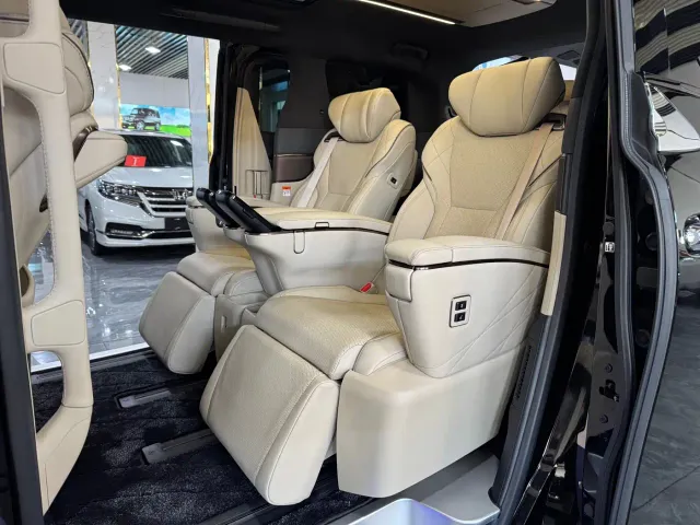 Toyota Vellfire — Фото автомобиля 6