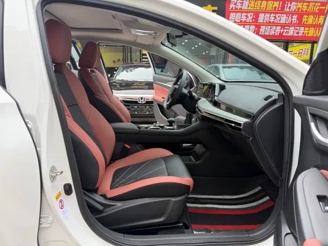 Changan Eado — Фото автомобиля 6