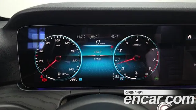 Mercedes-Benz E-Class — Фото автомобиля 11