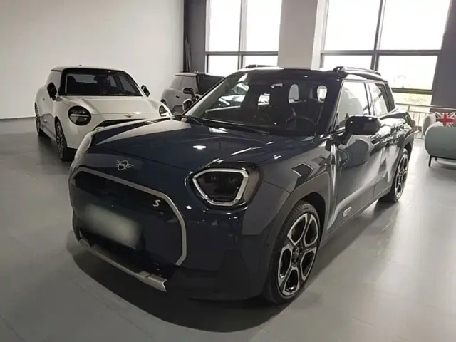 Фотография автомобиля — MINI Electric MINI ACEMAN