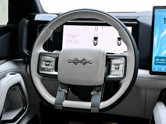 BYD FangChengBao Leopard 8 — Фото автомобиля 18