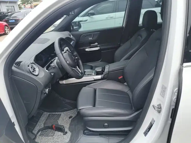 Mercedes-Benz EQB — Фото автомобиля 7