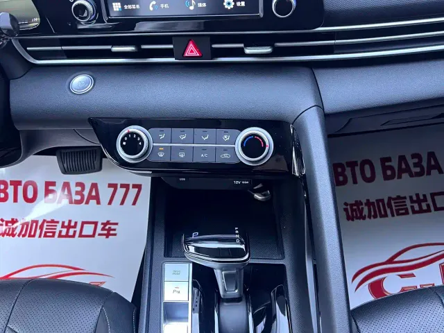 Hyundai Elantra — Фото автомобиля 8