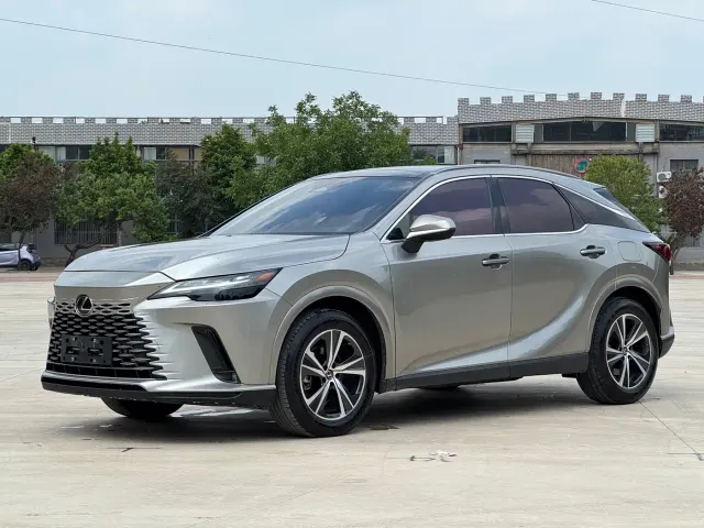 Фотография автомобиля — Lexus RX
