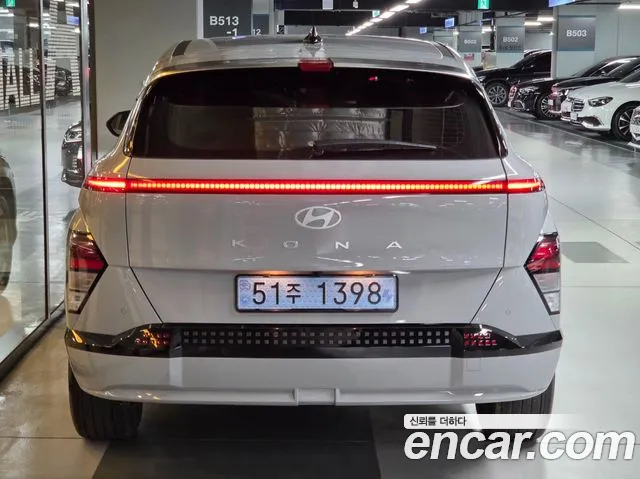 Hyundai Kona SX2 — Фото автомобиля 3