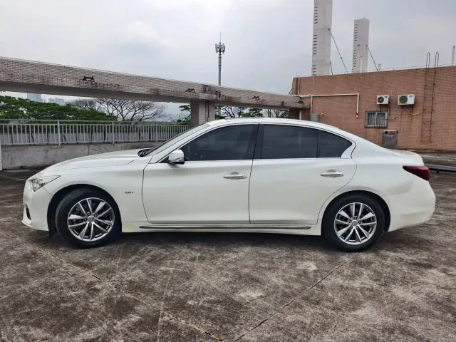 Infiniti Q50L — Фото автомобиля 3