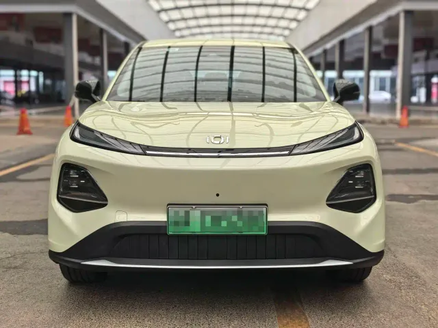 Changan Qiyuan Q05 — Фото автомобиля 2