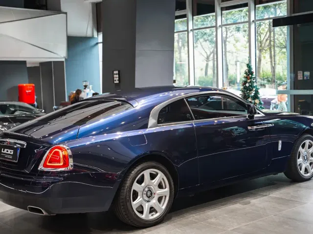 Rolls-Royce Wraith — Фото автомобиля 7