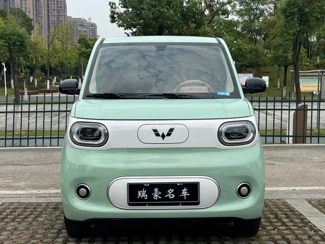 Wuling Hongguang Mini EV — Фото автомобиля 2