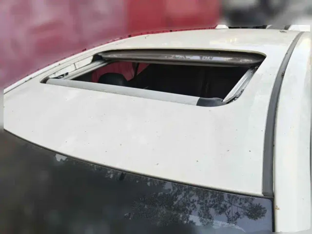 Toyota Corolla Twin Engine E+ — Фото автомобиля 6
